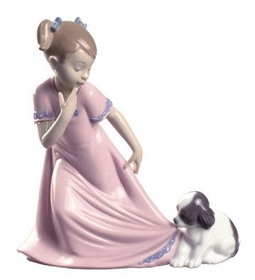 Nao by Lladro Friends With Minnie Figurine