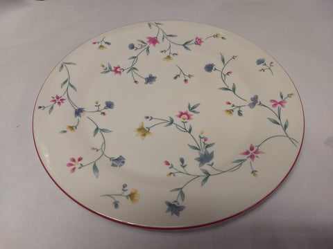 Classique Bread & Butter Plate by Royal Doulton