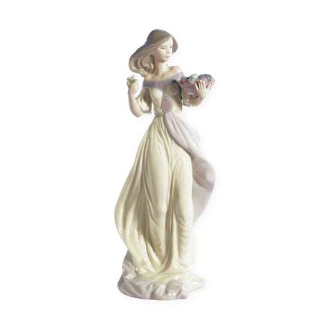 Nao by Lladro Girl With Violin
