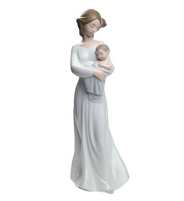 Nao by Lladro Truly In Love Figurine