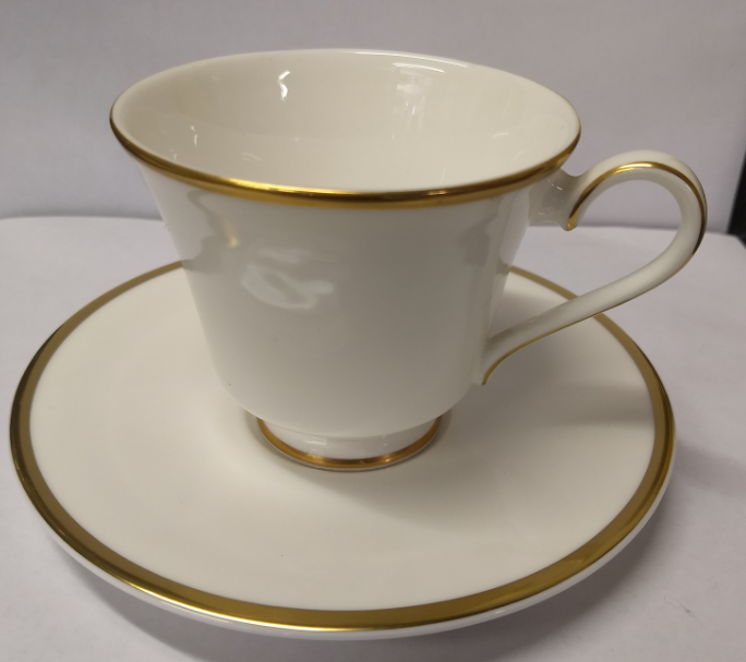 Royal Doulton Alice Tea Cup & Saucer Set